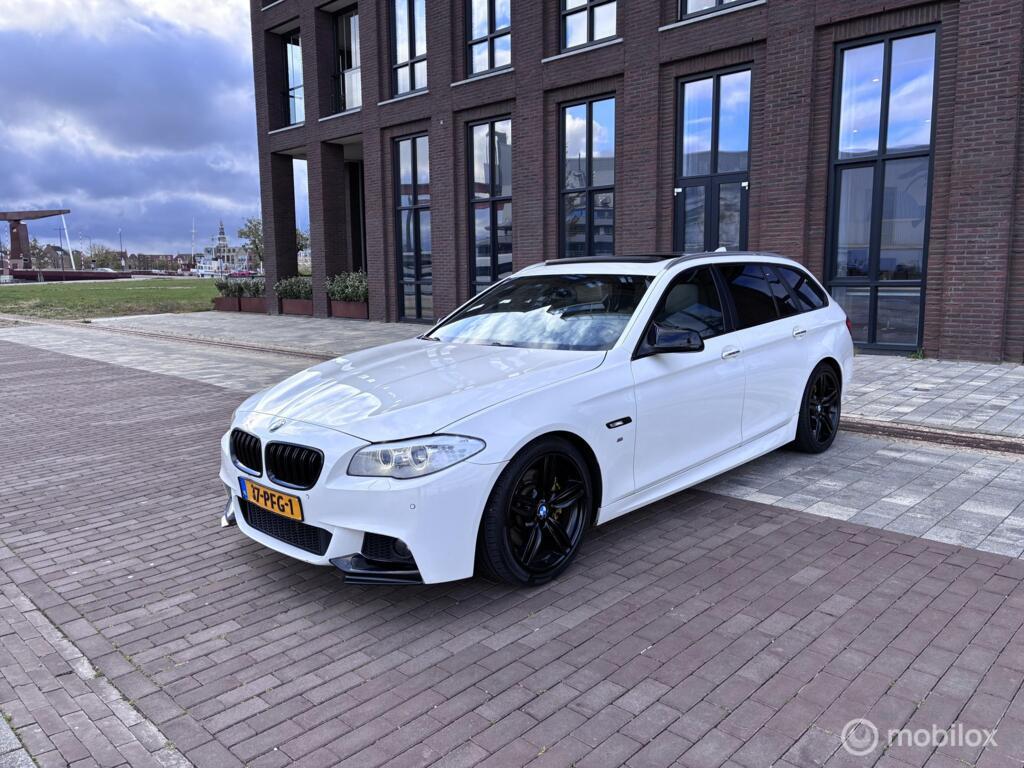 BMW 5 Serie, Touring 528i M-Pakket Led Panorama km344.763 Nap BJ2011