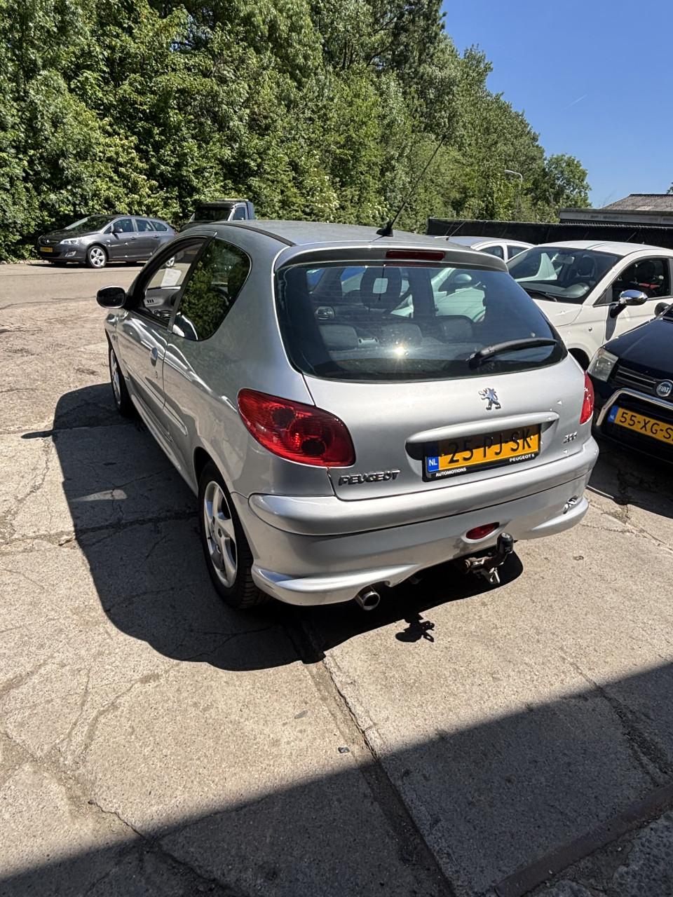 Peugeot 206 jaar apk