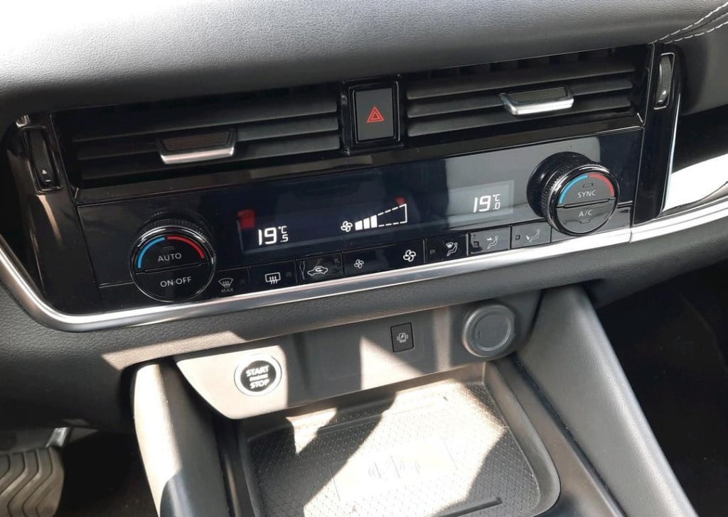 Nissan Qashqai 1.3 mhev xtronic n-connecta