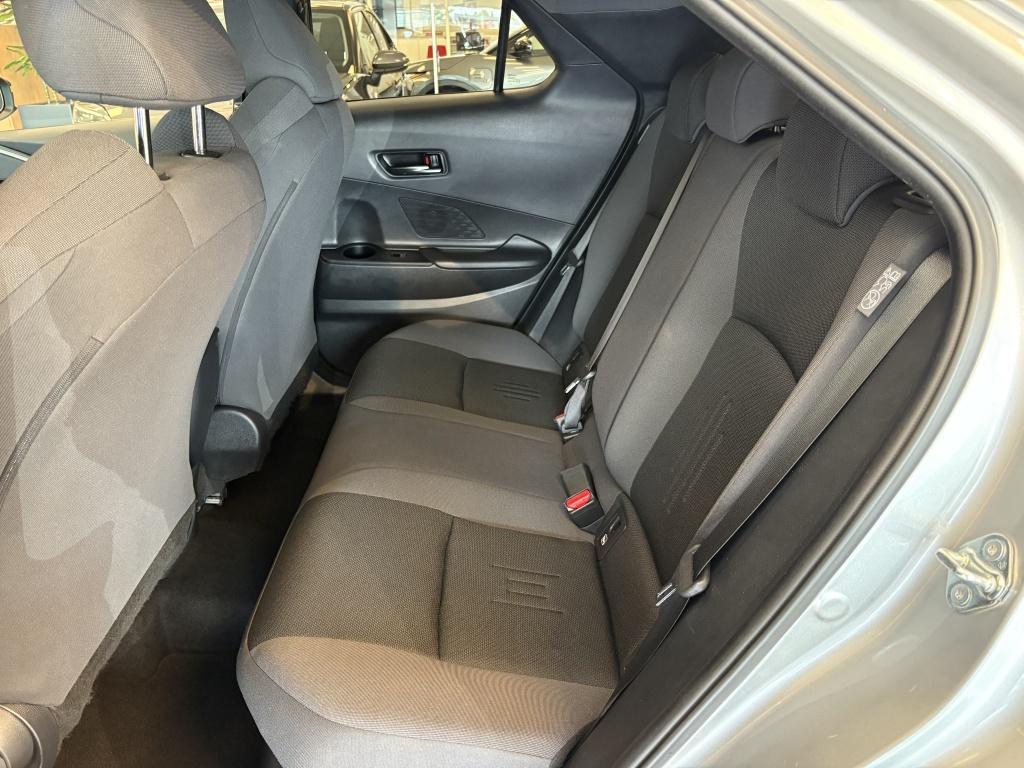 Toyota C-hr 1.8 hybrid 140 dyn