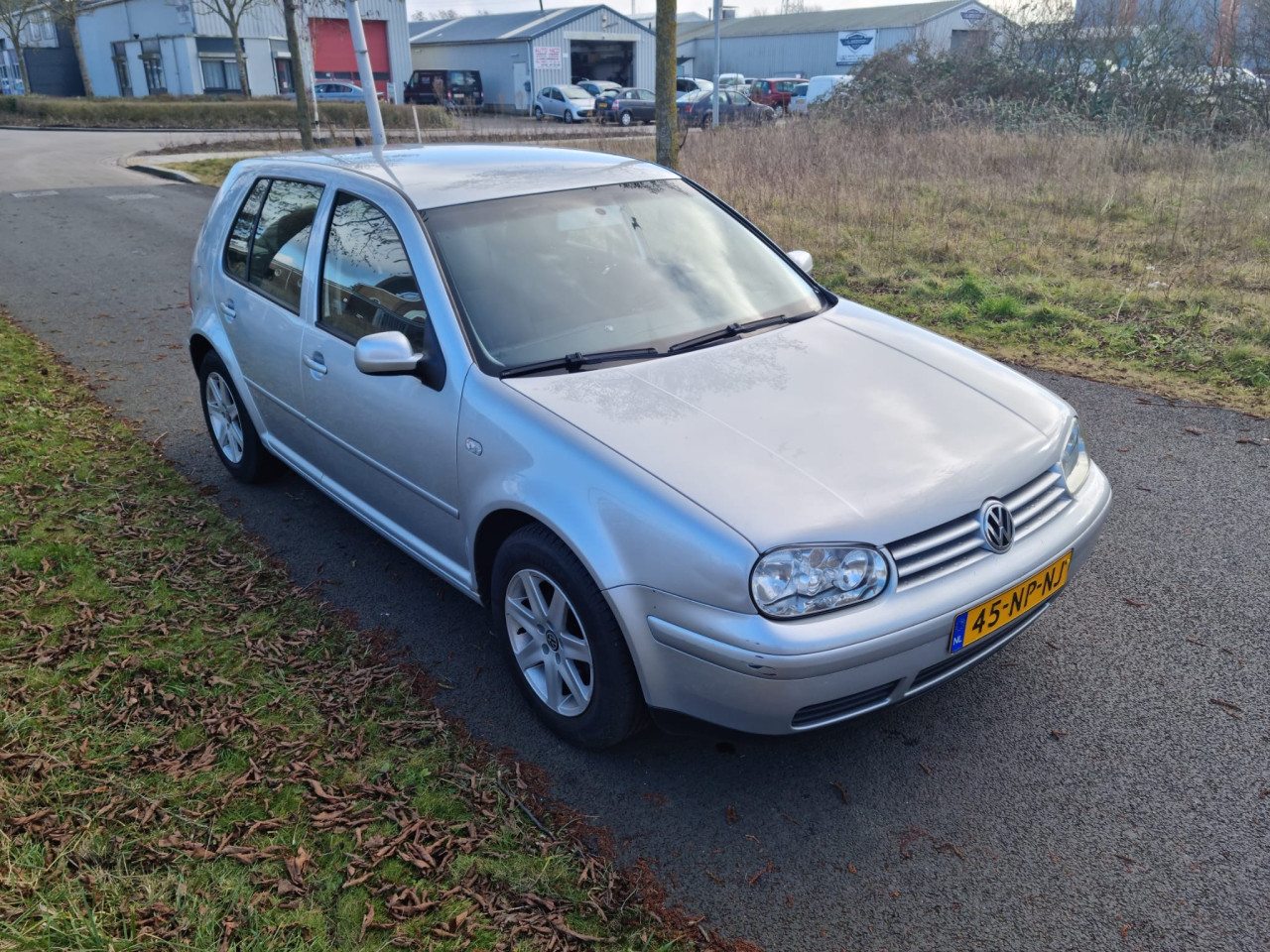 Vw golf 1.6i bj 2004 258.000 1 jaar apk