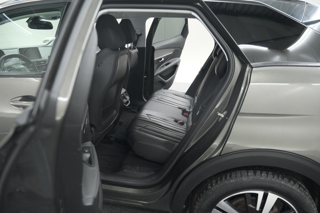 Peugeot 3008 puretech 130 eat6 allure | camera | navigatie | apple carplay 