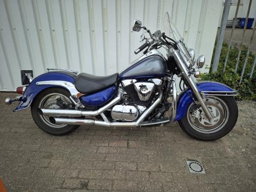 Suzuki Intruder 1500 uit 2002, dikke cruiser