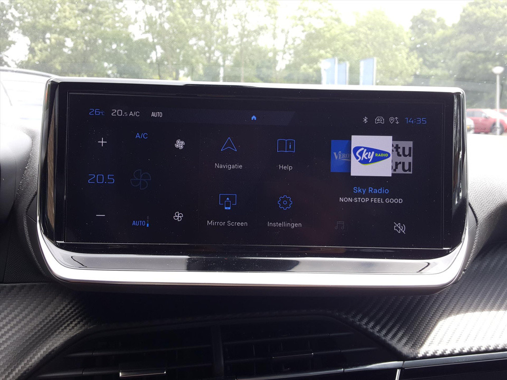Peugeot 2008 allure 1.2 puretech 100pk navigatie | achteruitrijcamera | app