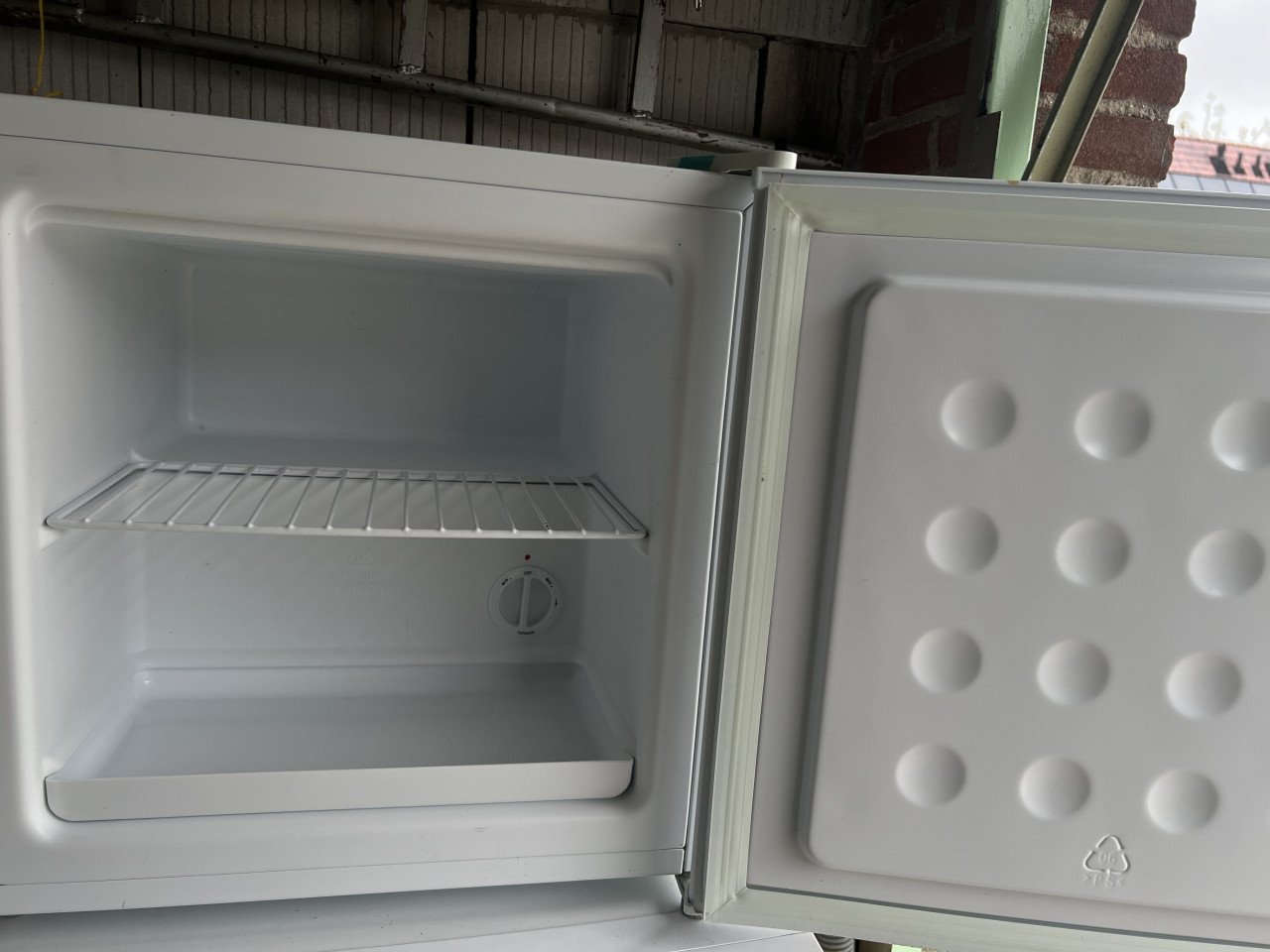 Bijna Niet gebruikte mini camping vriezer deze A++ vrieskast is als nieuw