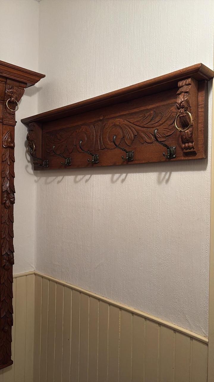 Antiek Mechelse wandkapstok