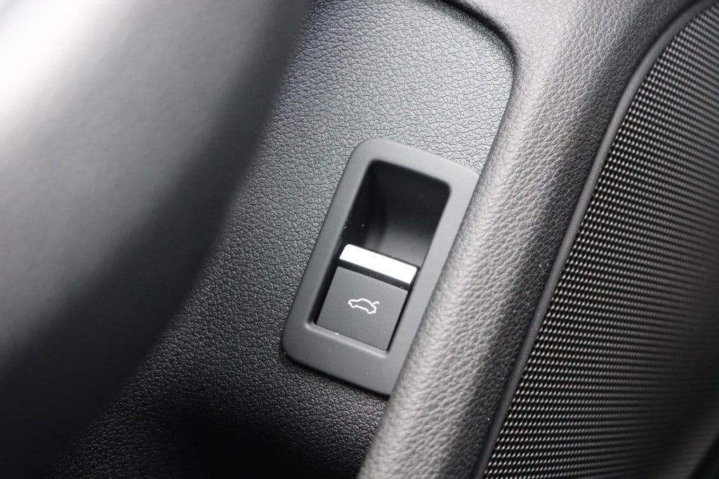 Audi A4 avant 2.0 tfsi quattro sport pro line s l origineel nederlands gele