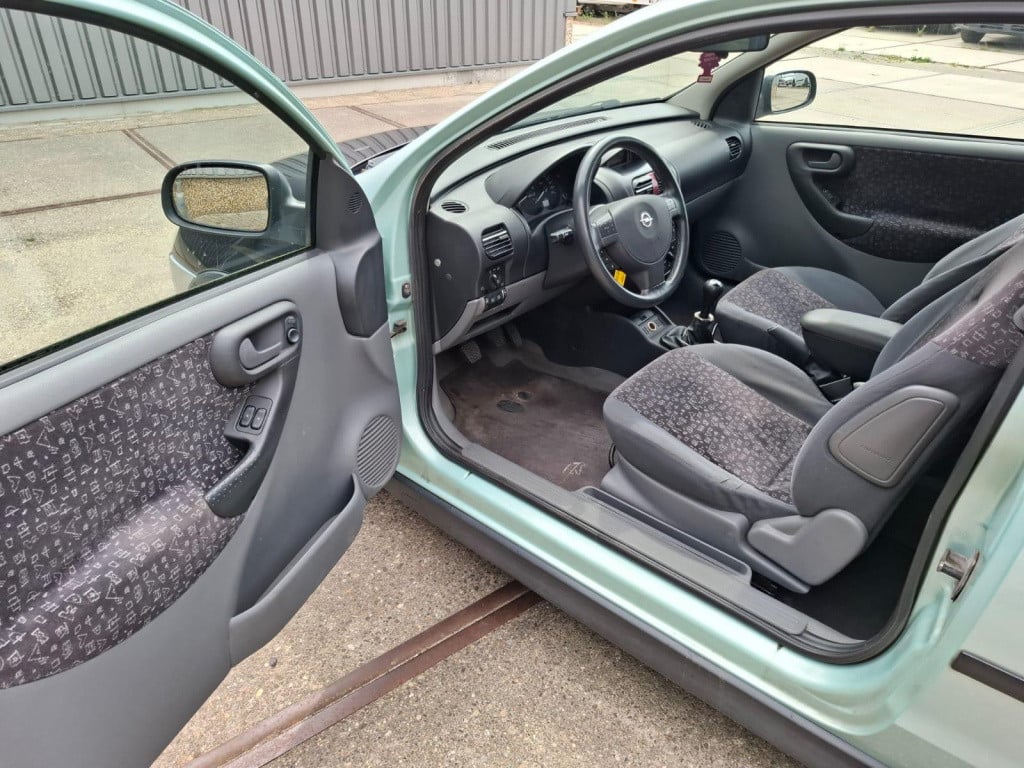 Opel Corsa 1.4-16v elegance | airco | 3-drs | nap | inruilkoopje!
