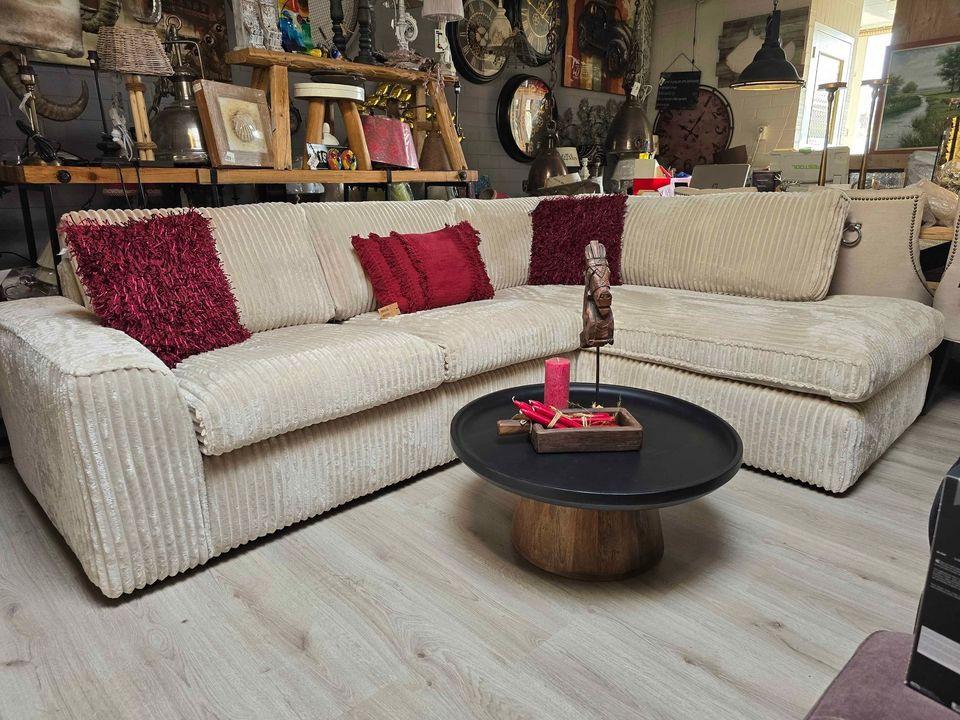 DECORATIE BANKEN VERLICHTING TAFELS, 3Z FACTORY HEEFT HEEL VEEL VOOR