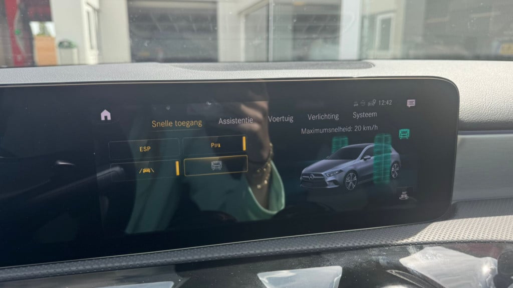 Mercedes-Benz A-Klasse 250 e business solution amg limited