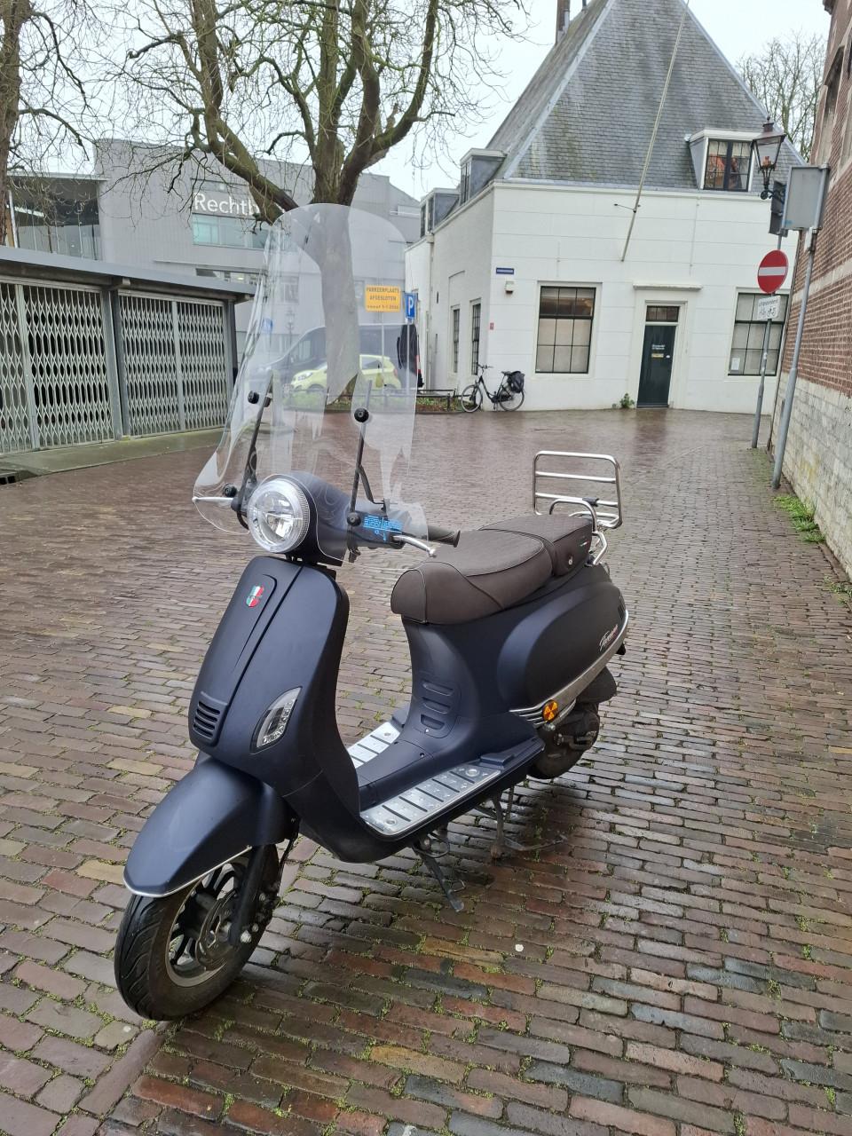 Scooter GTS Toscane Exclusieve