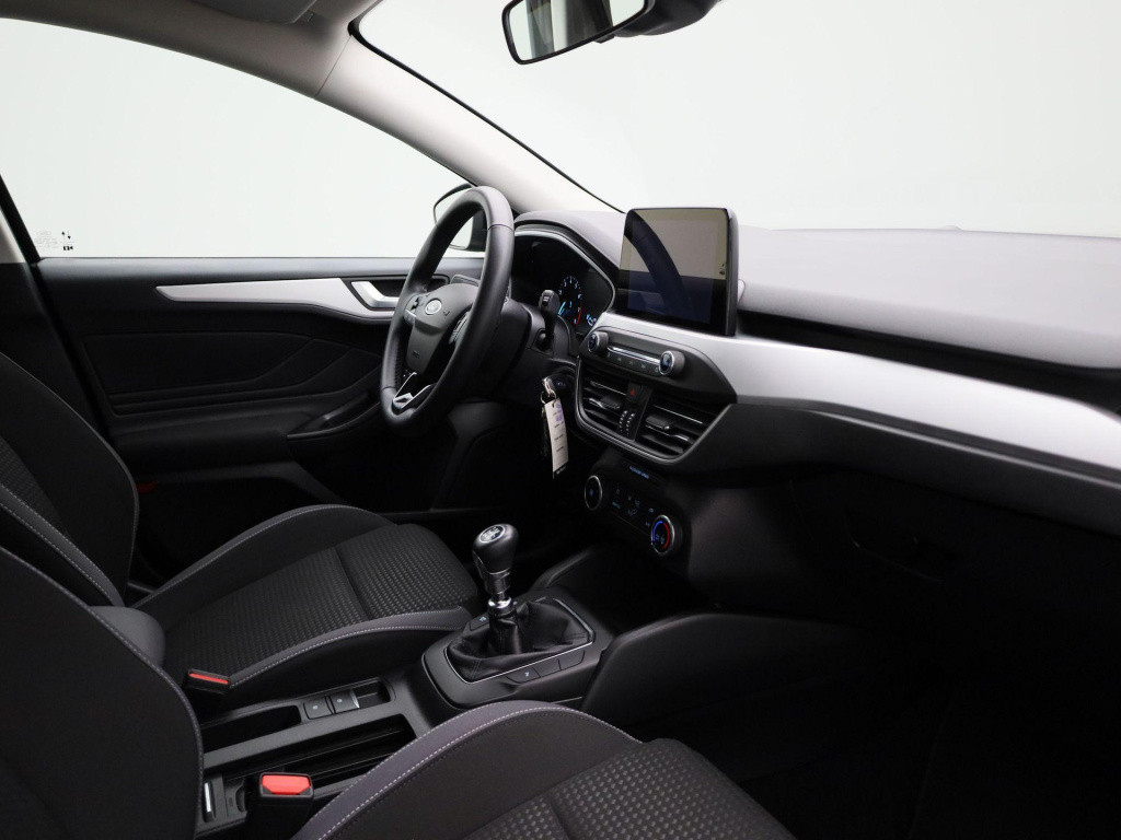 Ford Focus wagon 1.0 ecoboost hybrid trend edition business | cruise contro