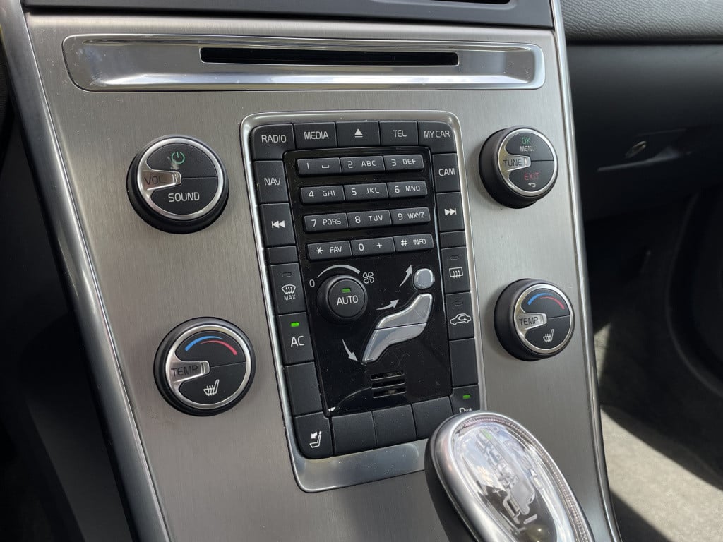Volvo XC60 2.0 t5 summum plus line automaat | leer | pano | xenon | 18'' lm