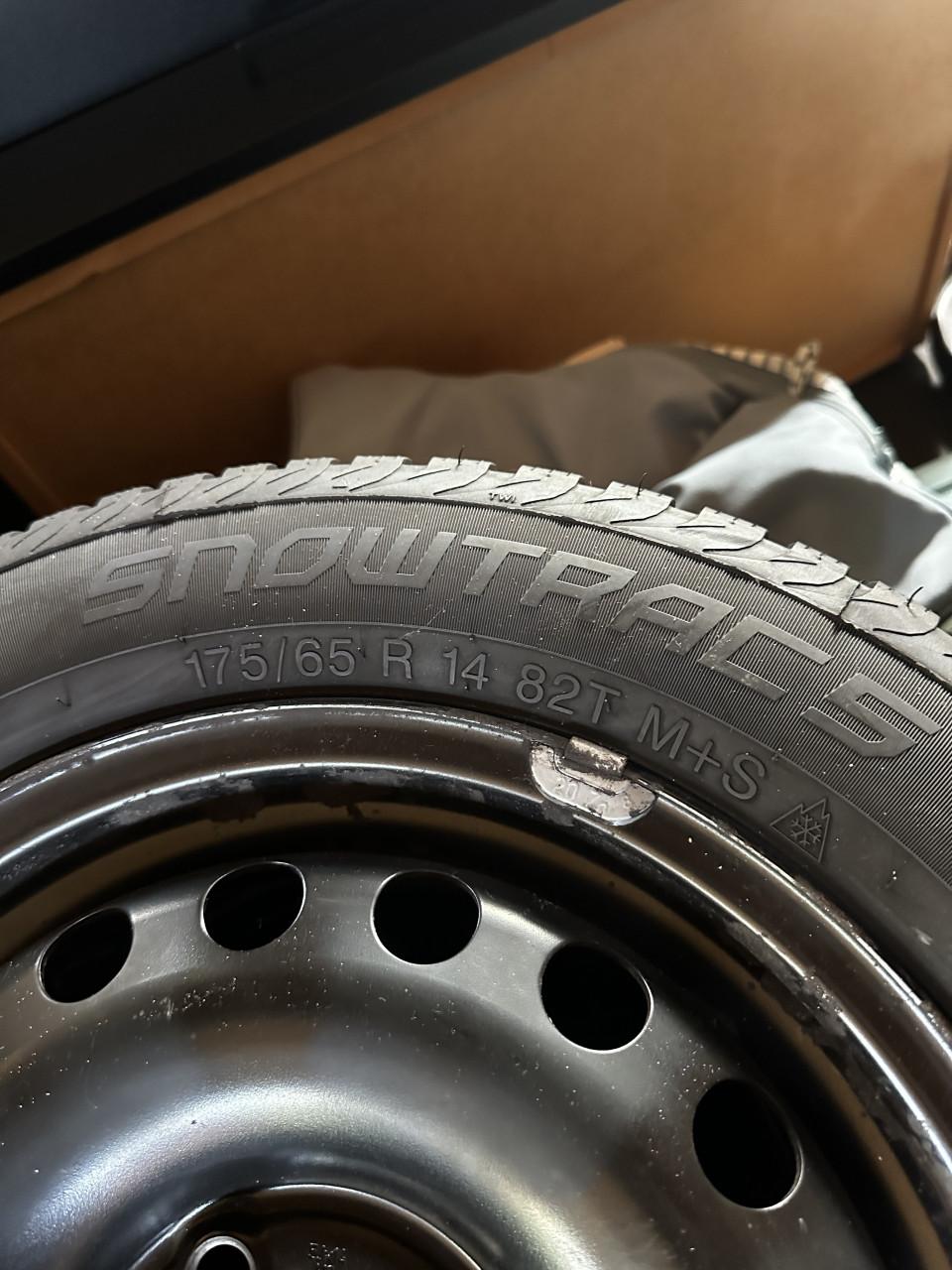 Winterbanden op velg 175/65 r14 Volkswagen UP