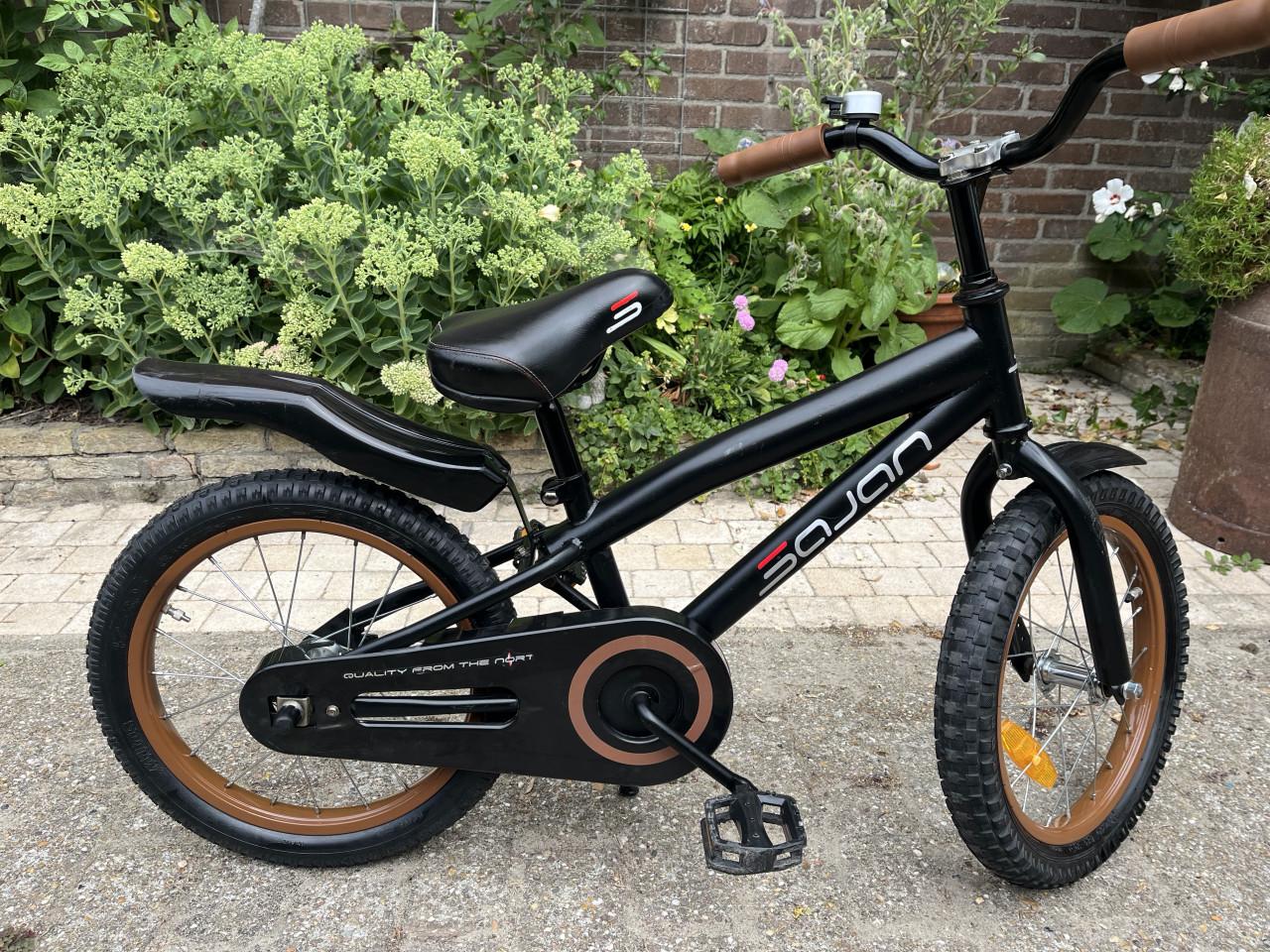 Kinderfiets 6 - 8 jaar. Merk: Sajan. Geheel in orde gemaakt.