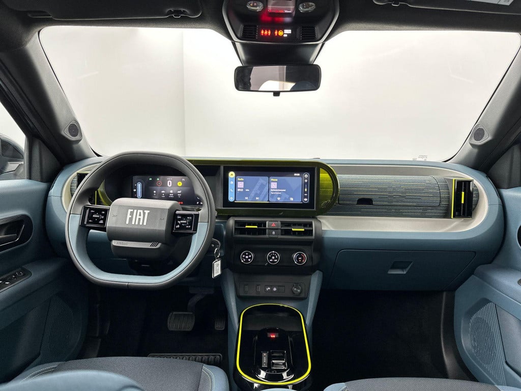 Fiat Panda grande 1.2 hybrid icon sensoren achter | apple carplay & android