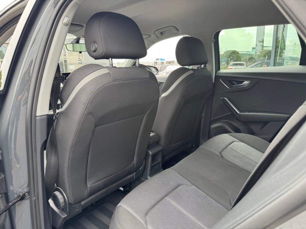 Audi Q2 1.4 tfsi cod * carplay * sfeerverlichting * stoelverwarming