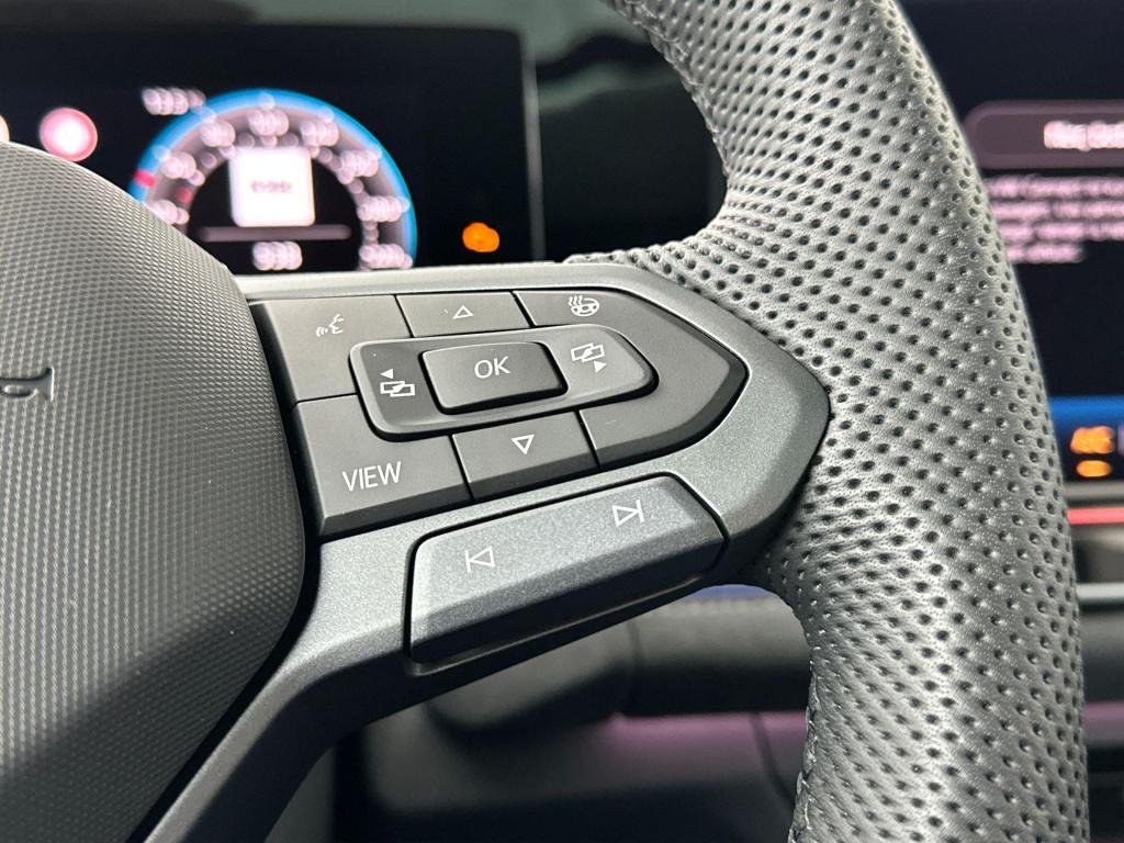 Volkswagen Tiguan r-line edition 272 plug in hybride black style pakket
