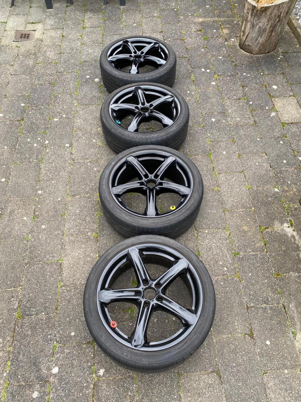 Velgen 18 inch AEZ  yacht dark