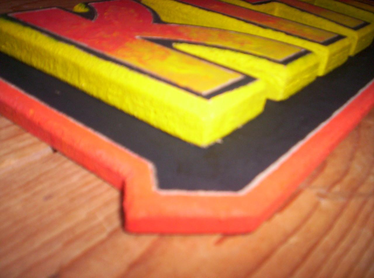 Te koop bord met tekst KISS