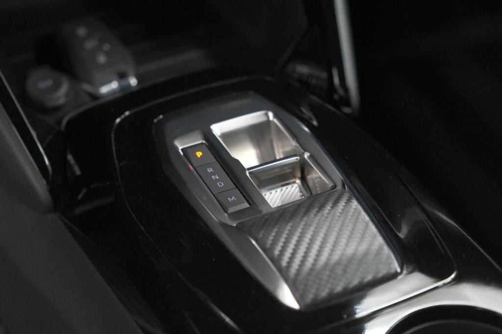 Peugeot 208 1.2 hybrid 145 e-dcs6 gt | alcantara pakket | camera | apple ca