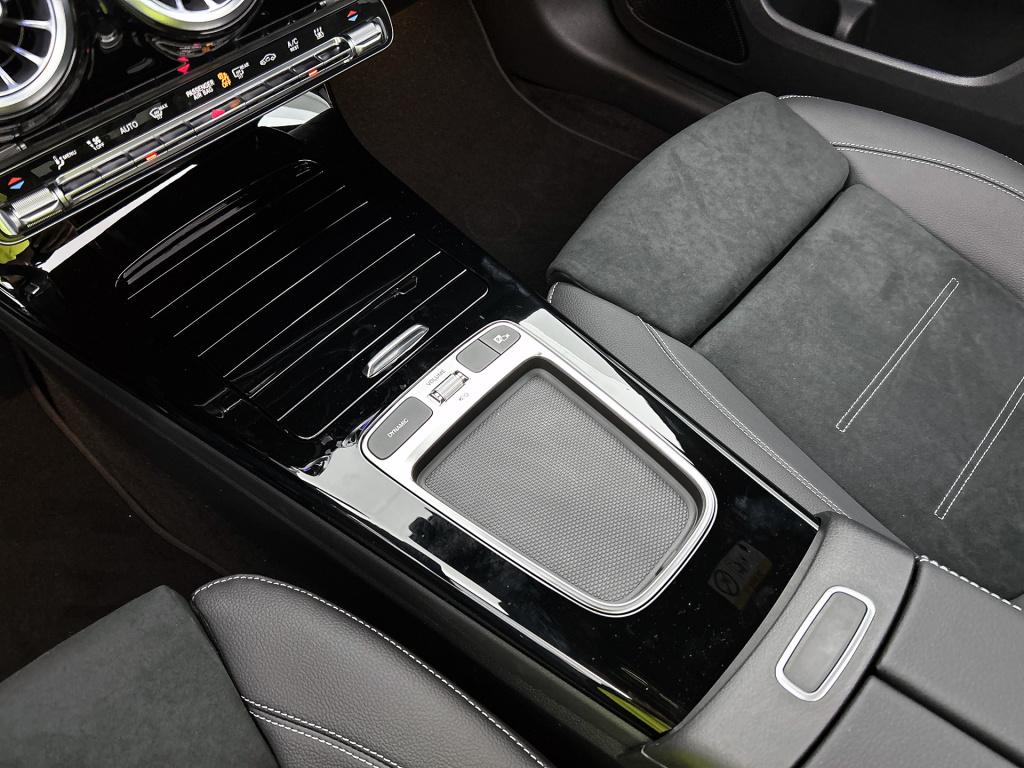 Mercedes-Benz A-Klasse 250 e business solution amg | amg line plus pakket |