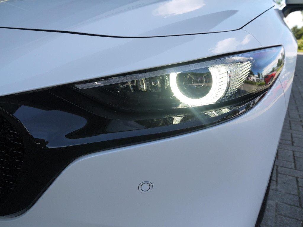 Mazda 3 2.0 e-skyactiv-g m hybrid 122 exclusive-line design pack