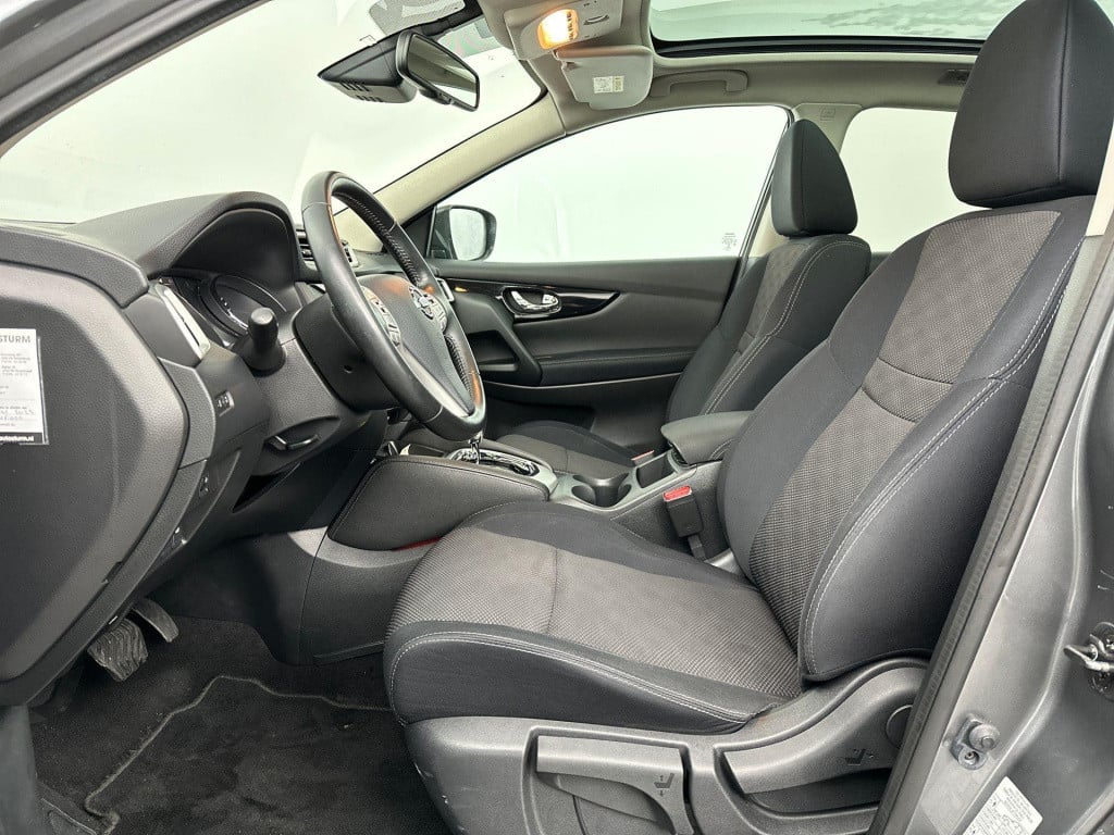 Nissan Qashqai 1.2 connect edition automaat pano camera clima cruise