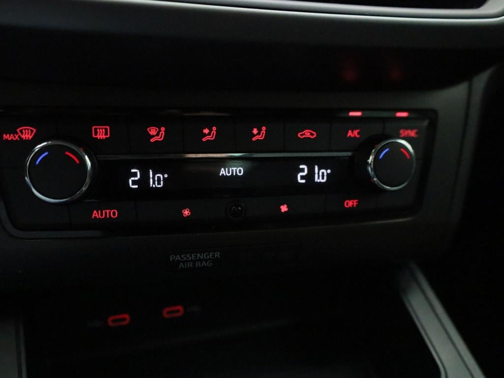 Seat Ibiza 1.0 tsi style business intense | navigatie | parkeersensoren | c