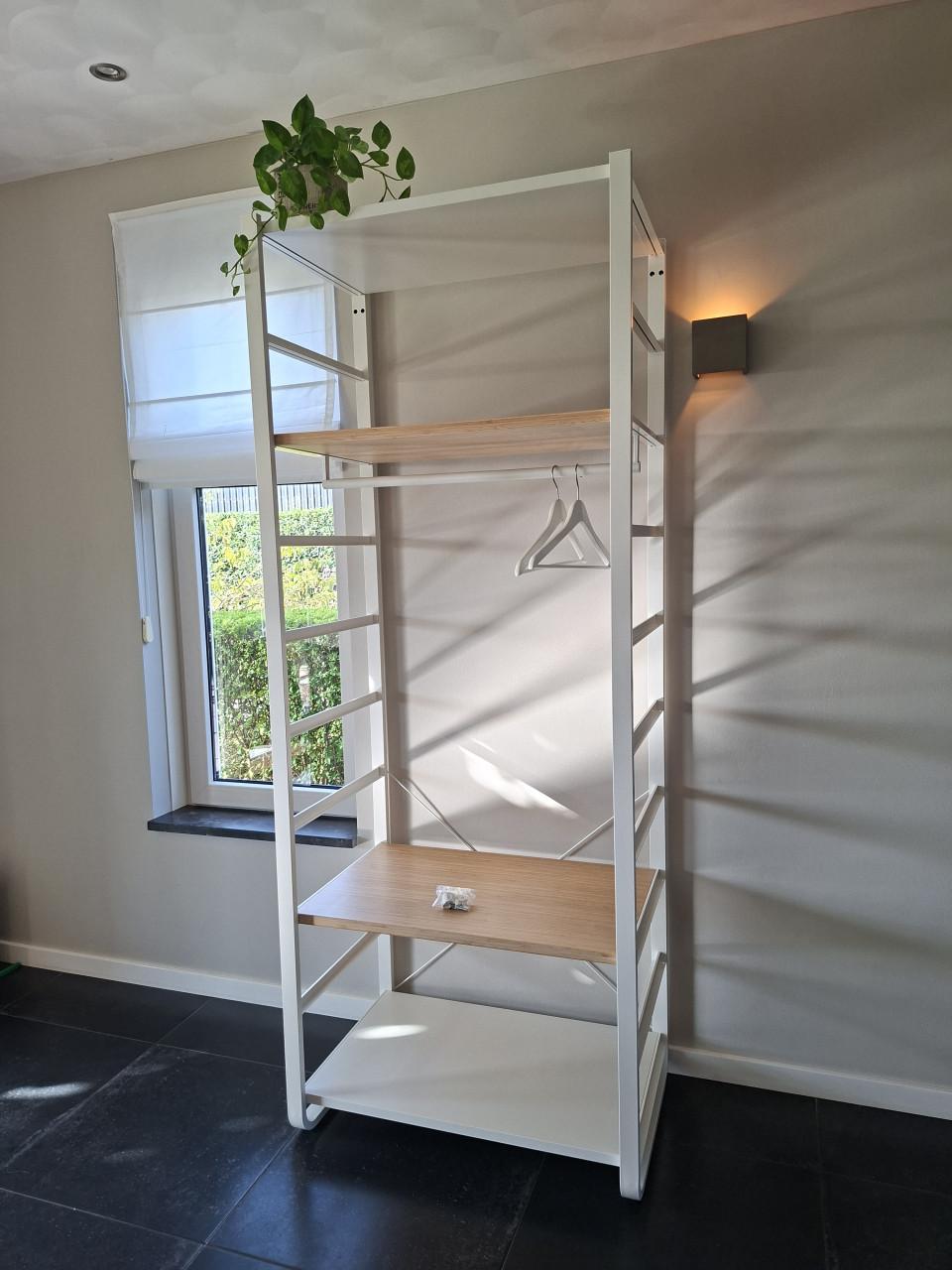 Nieuw kleding rek