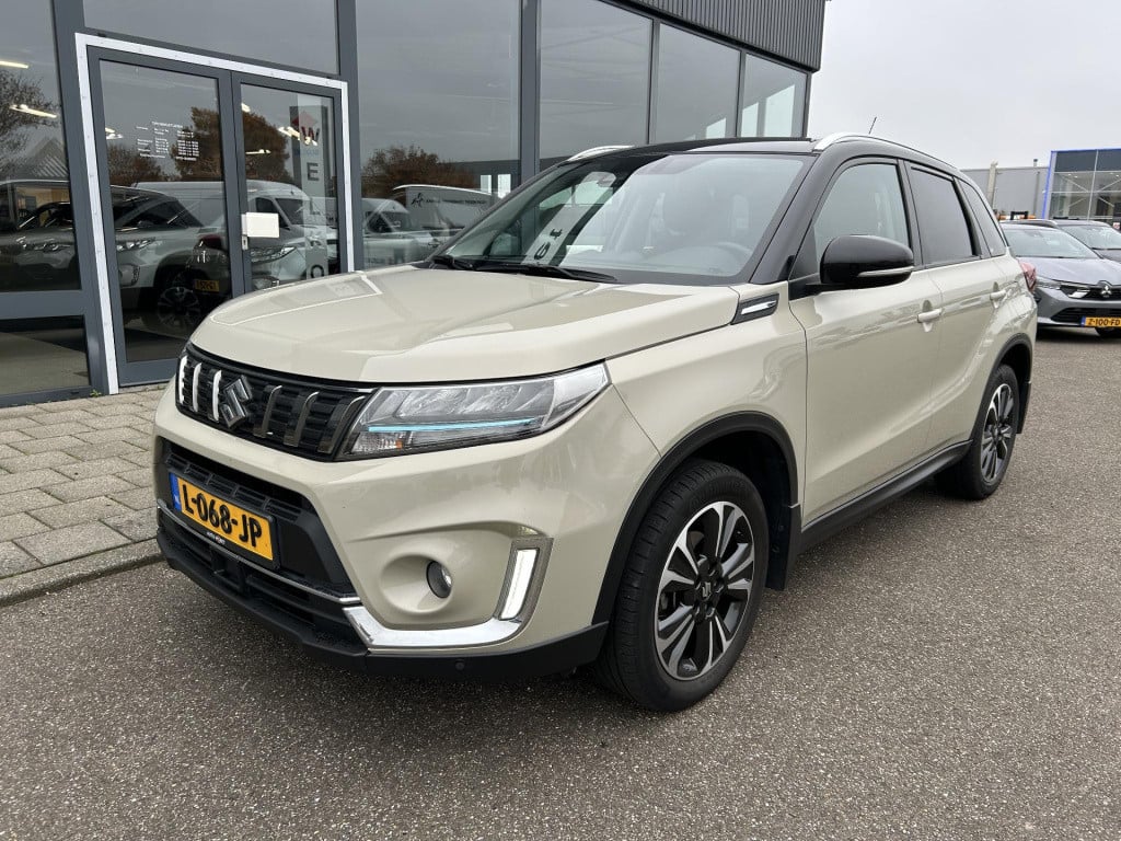 Suzuki Vitara 1.4 boosterjet style smart hybrid