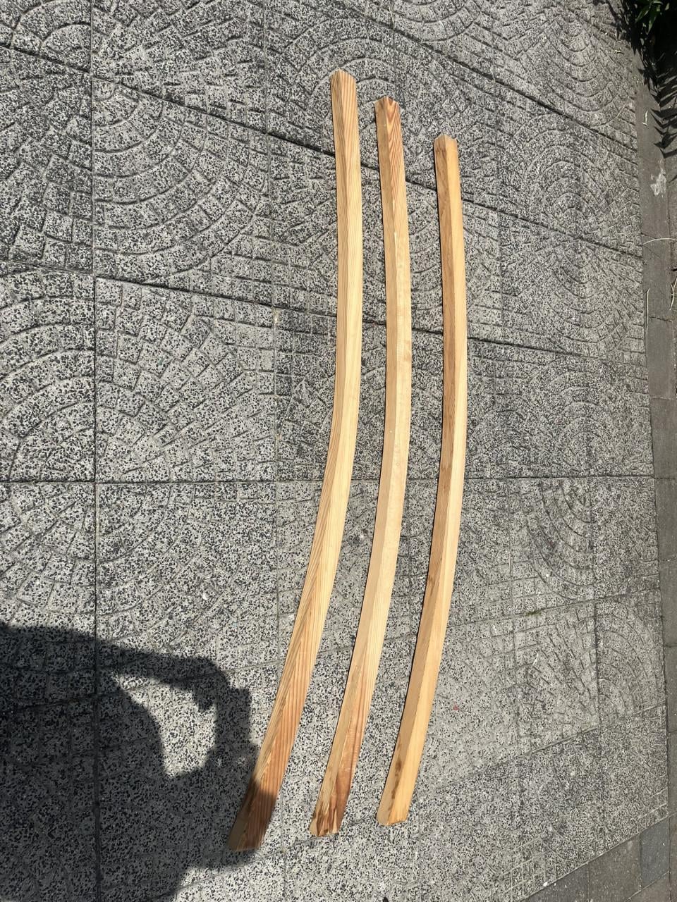 3 Gebogen houten balkjes