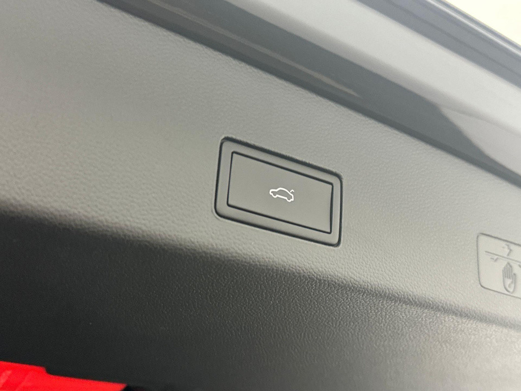 Volkswagen Golf variant r-line-edition 1.5 etsi 85 kw / 116 pk variant 7 v