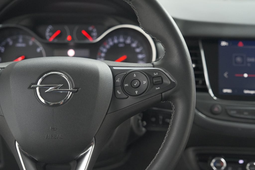 Opel Crossland X turbo 110 elegance | camera | navigatie | parkeersensoren 