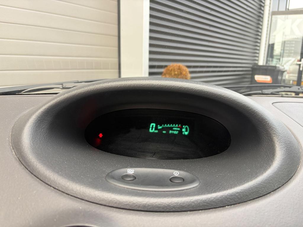 Toyota Yaris 1.3-16v vvt-i sol/automaat/94.000 nap/airco/