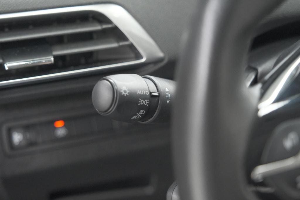 Peugeot 5008 puretech 130 eat8 active pack | 7 zitplaatsen | apple carplay 