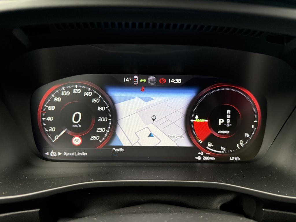 Volvo XC40 t5 262pk recharge r-design| panodak| adap.cruise| trekhaak| came