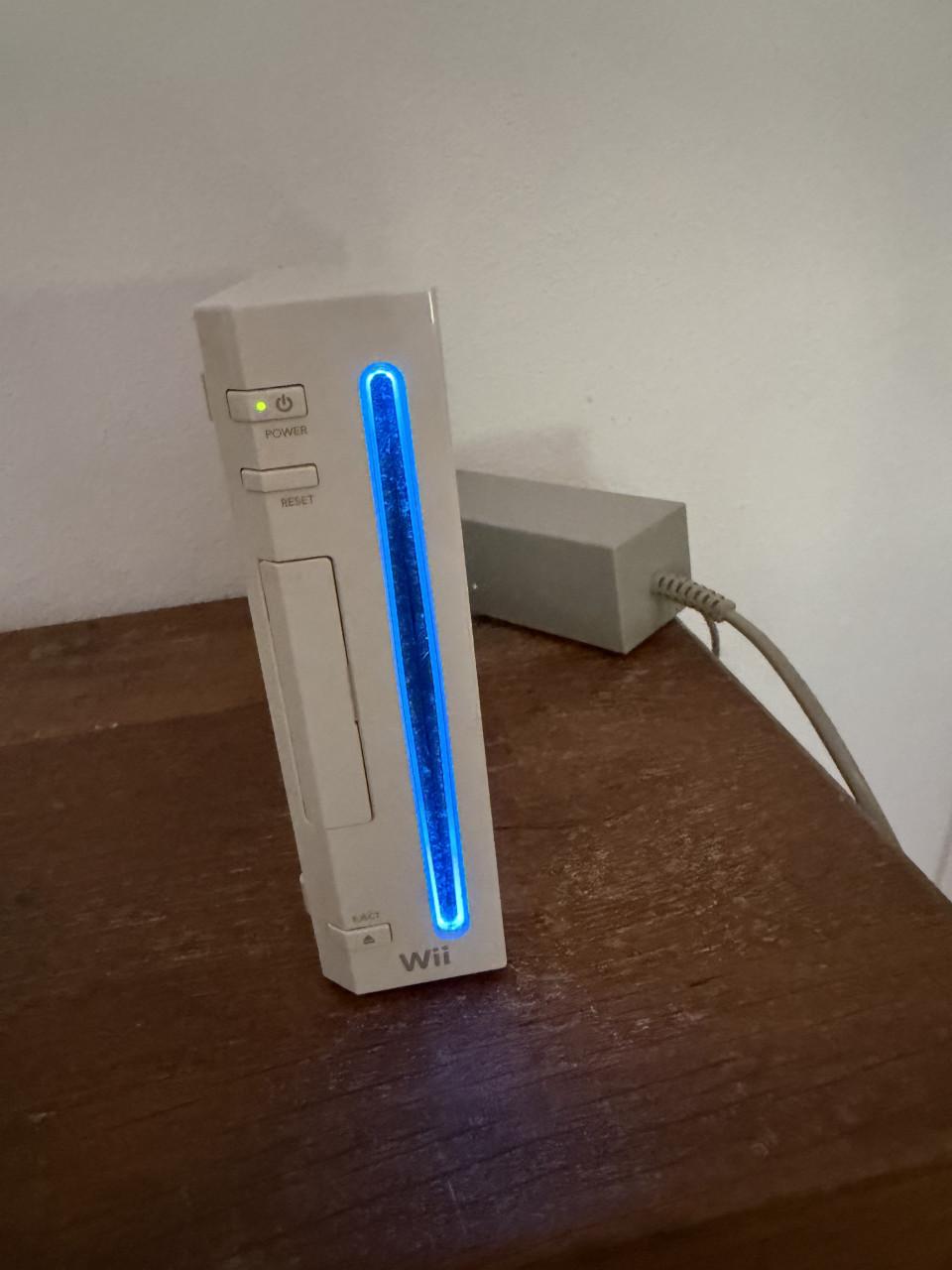Nintendo Wii, met 2 controller , spel en diverse