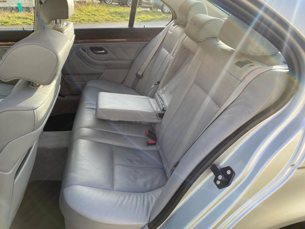 Unieke BMW E39 535i V8