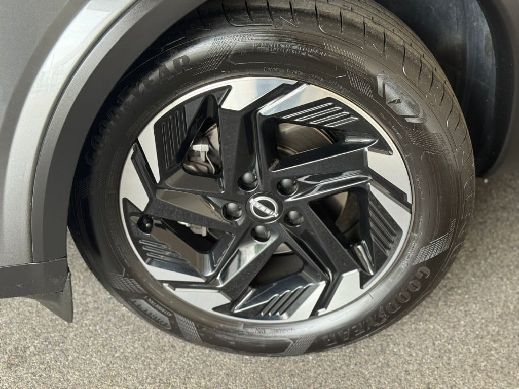 Nissan Qashqai 1.3 mhev xtronic n-connecta