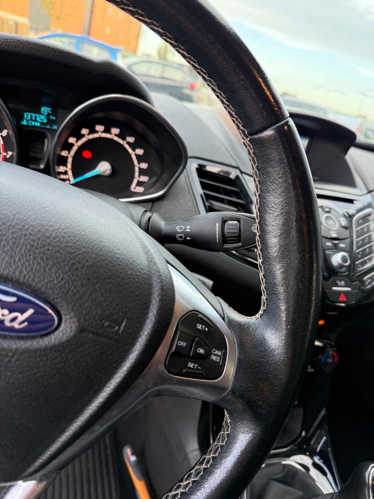 Ford Fiesta 1.0 - titanium