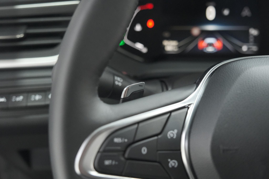 Renault Captur mild hybrid 140 edc techno | pack winter | camera | navigati