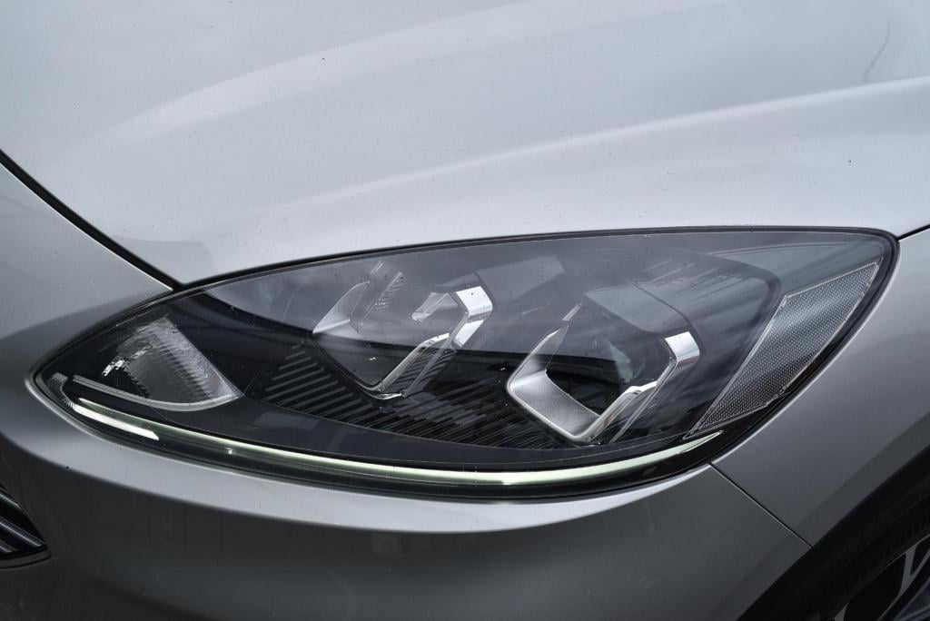 Ford Kuga 2.5 phev titanium x | climate control | adaptive cruise control |