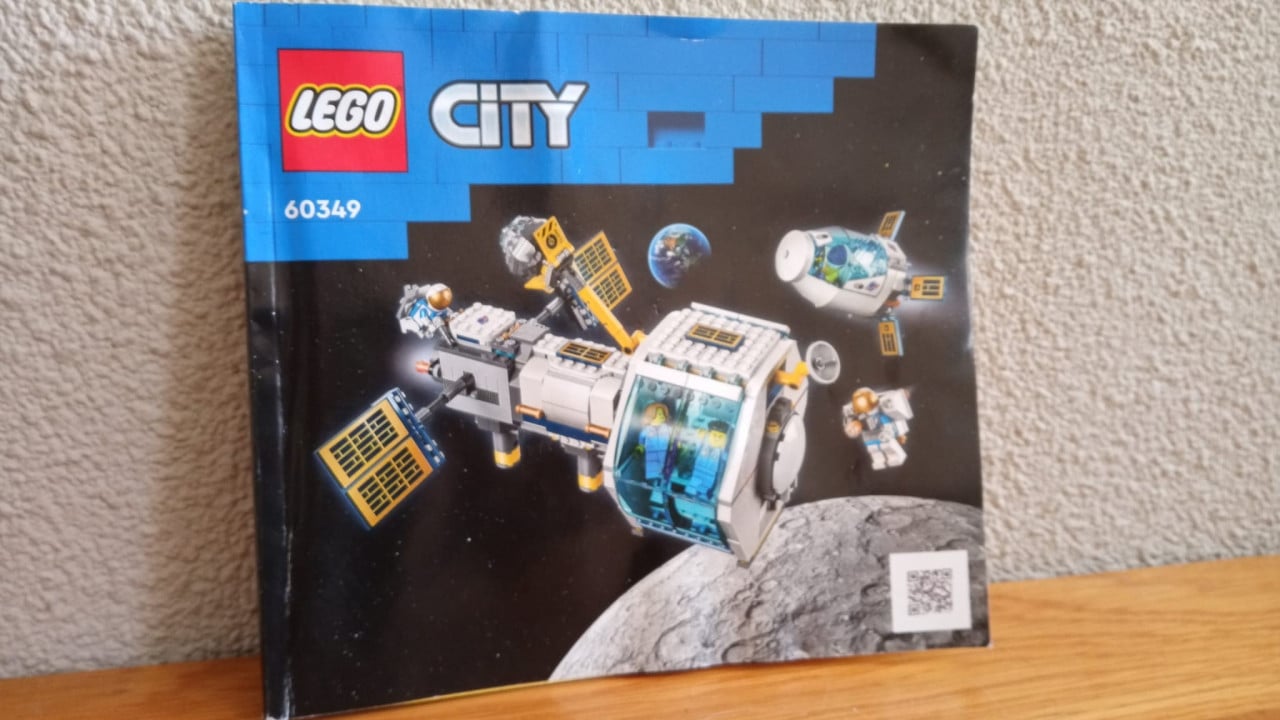 Lego set 60349