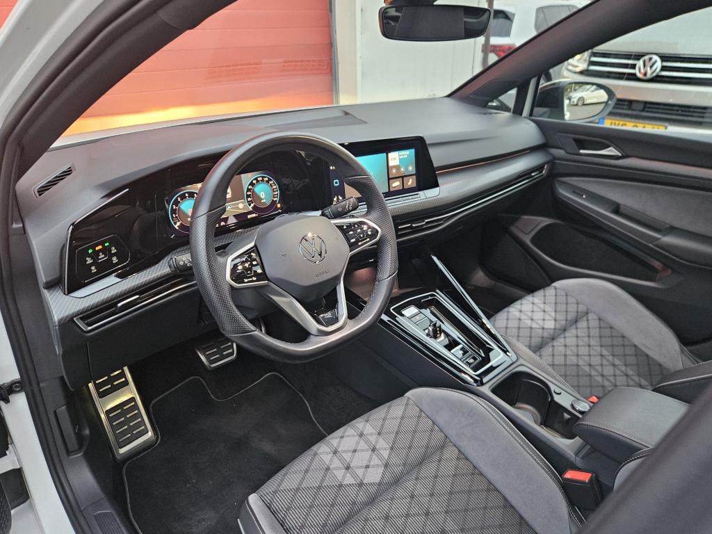 Volkswagen Golf variant 1.5 etsi r-line business+ | pano | elek. trekhaak |