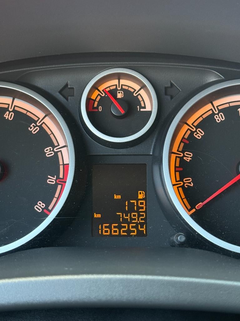 Opel Corsa 1.2-16v anniversary edition - airco