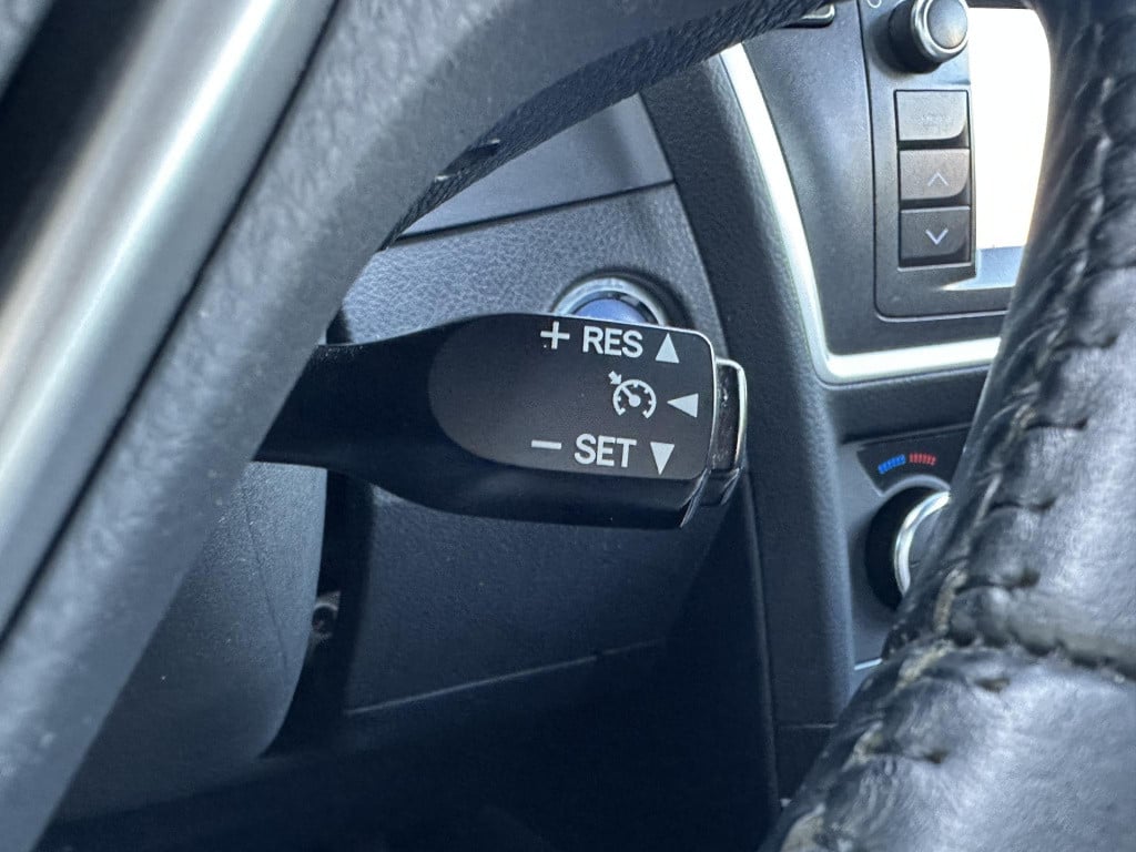 Toyota Auris 1.8 hybrid dynamic