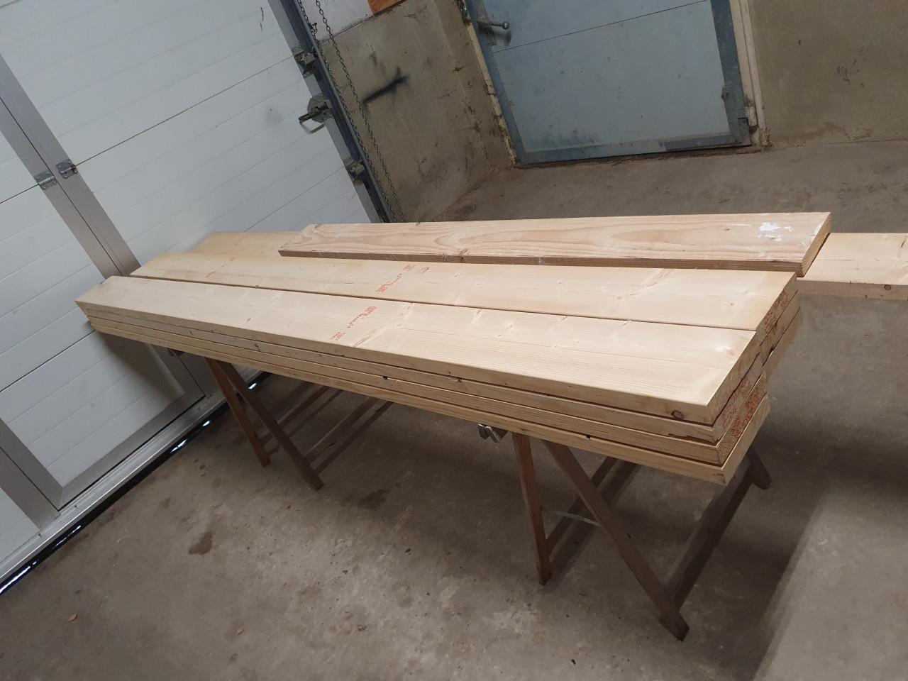 9 nieuwe vurenhouten balk of plank totaal 24Meter