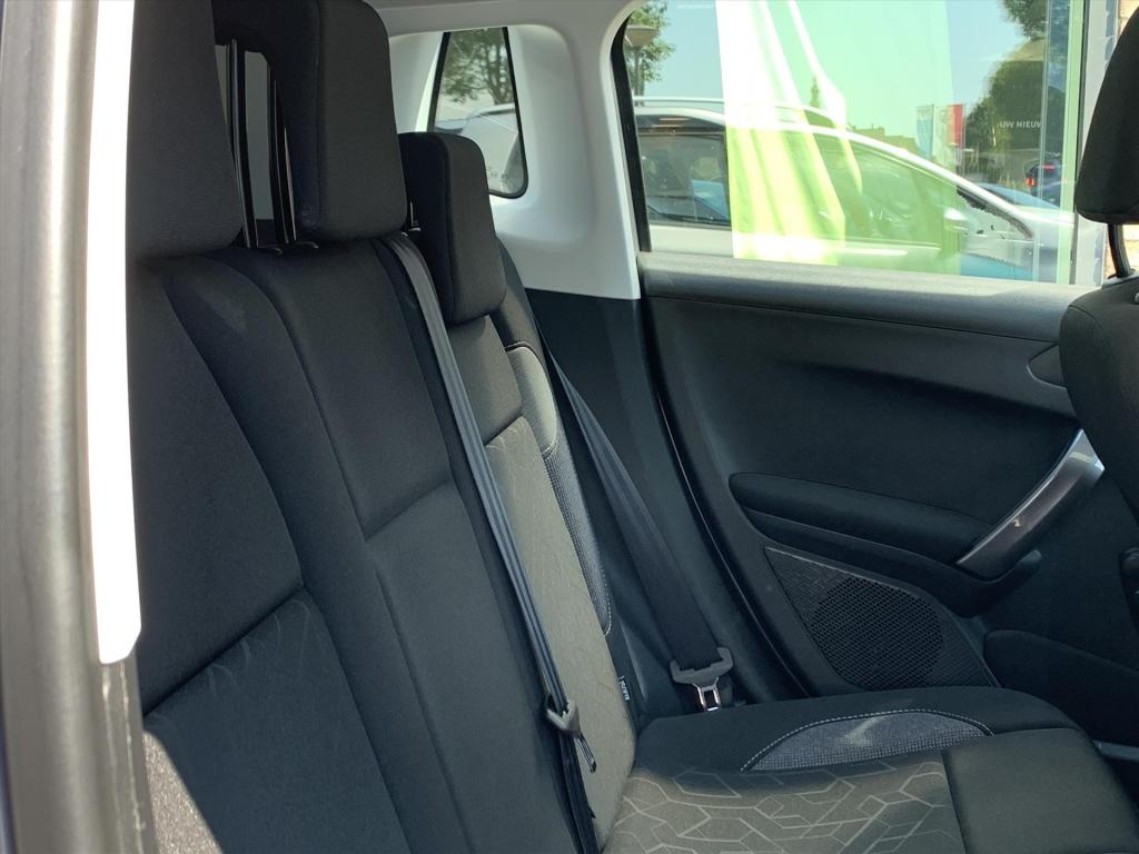 Peugeot 2008 blue lion 1.2-110pk navigatie | cruise control | airco | panor