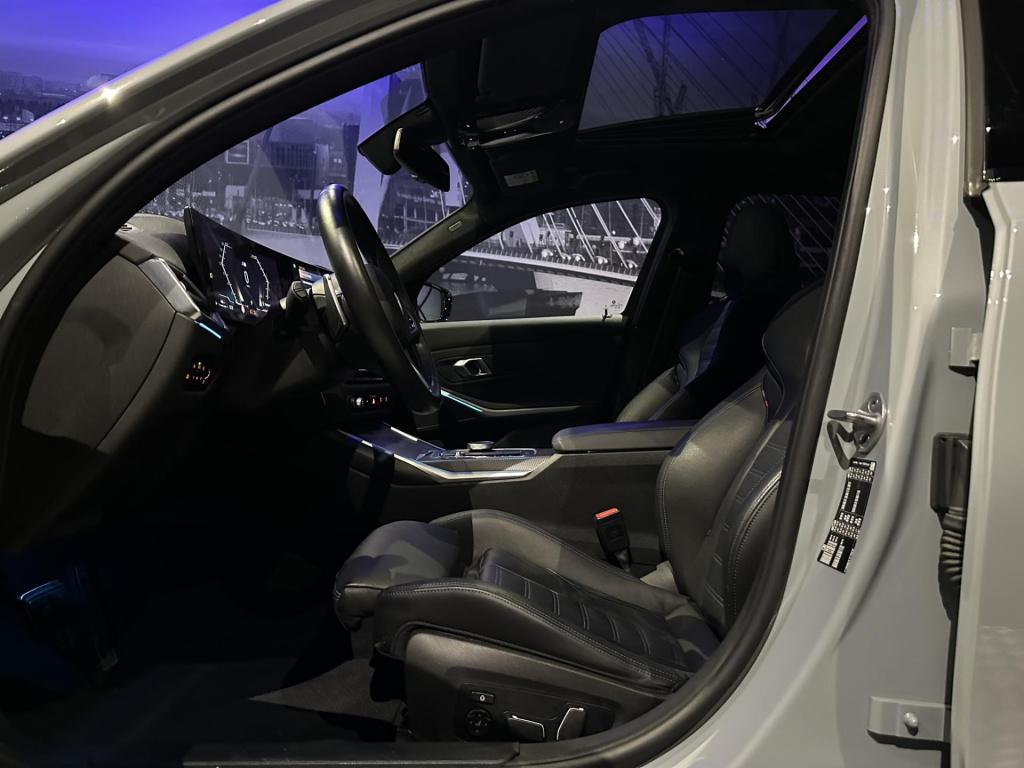 BMW 3-serie 330i m-sport *competitionstoelen*schuifdak*m-sport pro*